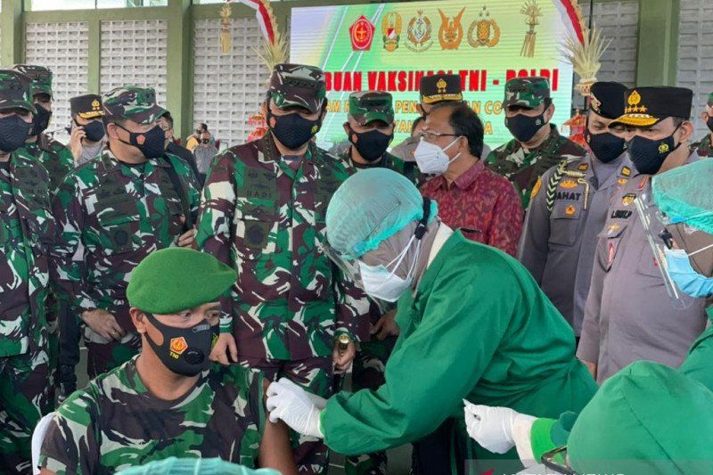 podiumnews.com-Panglima TNI Terima 130.000 Vaksin dari Kemenkes